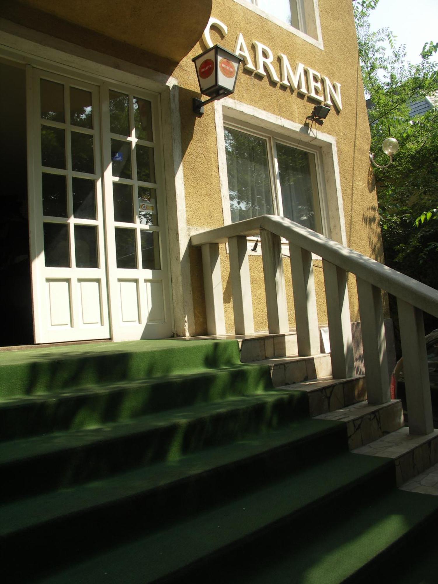 Carmen Pension Budapest Exteriör bild