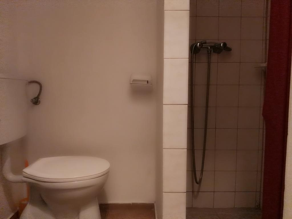 Carmen Pension Budapest Exteriör bild