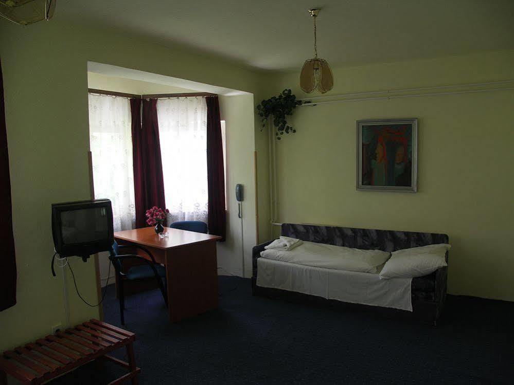 Carmen Pension Budapest Exteriör bild